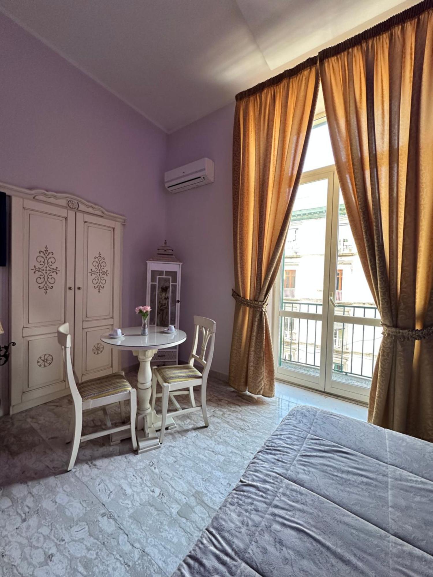 Gold94 Bed and Breakfast Νάπολη Εξωτερικό φωτογραφία